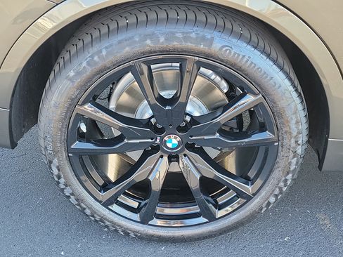 Used 2026 BMW X7 xDrive40i w/ M Sport Package AWD/4WD image 7
