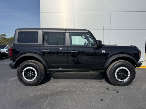 New 2026 Ford Bronco Big Bend w/ Black Diamond Package AWD/4WD image 3
