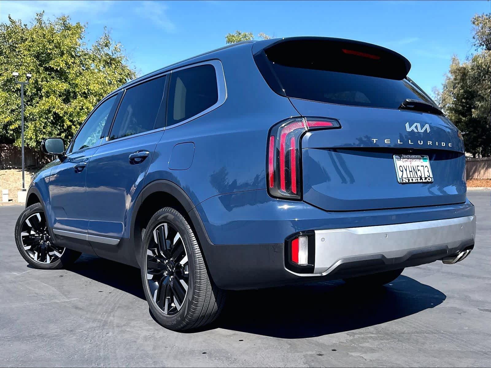 Used 2023 Kia Telluride SX FWD image 2