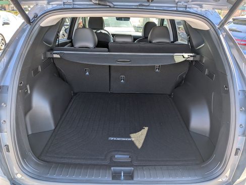 Certified 2025 Hyundai Tucson Limited image 13