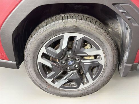 Used 2025 Subaru Forester Premium AWD/4WD image 34