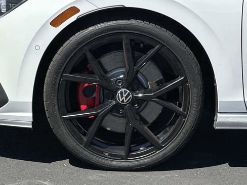 Used 2024 Volkswagen GTI Autobahn FWD image 9
