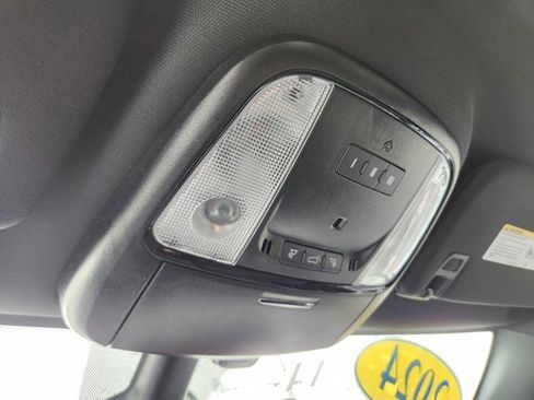 Used 2024 Dodge Durango GT image 16