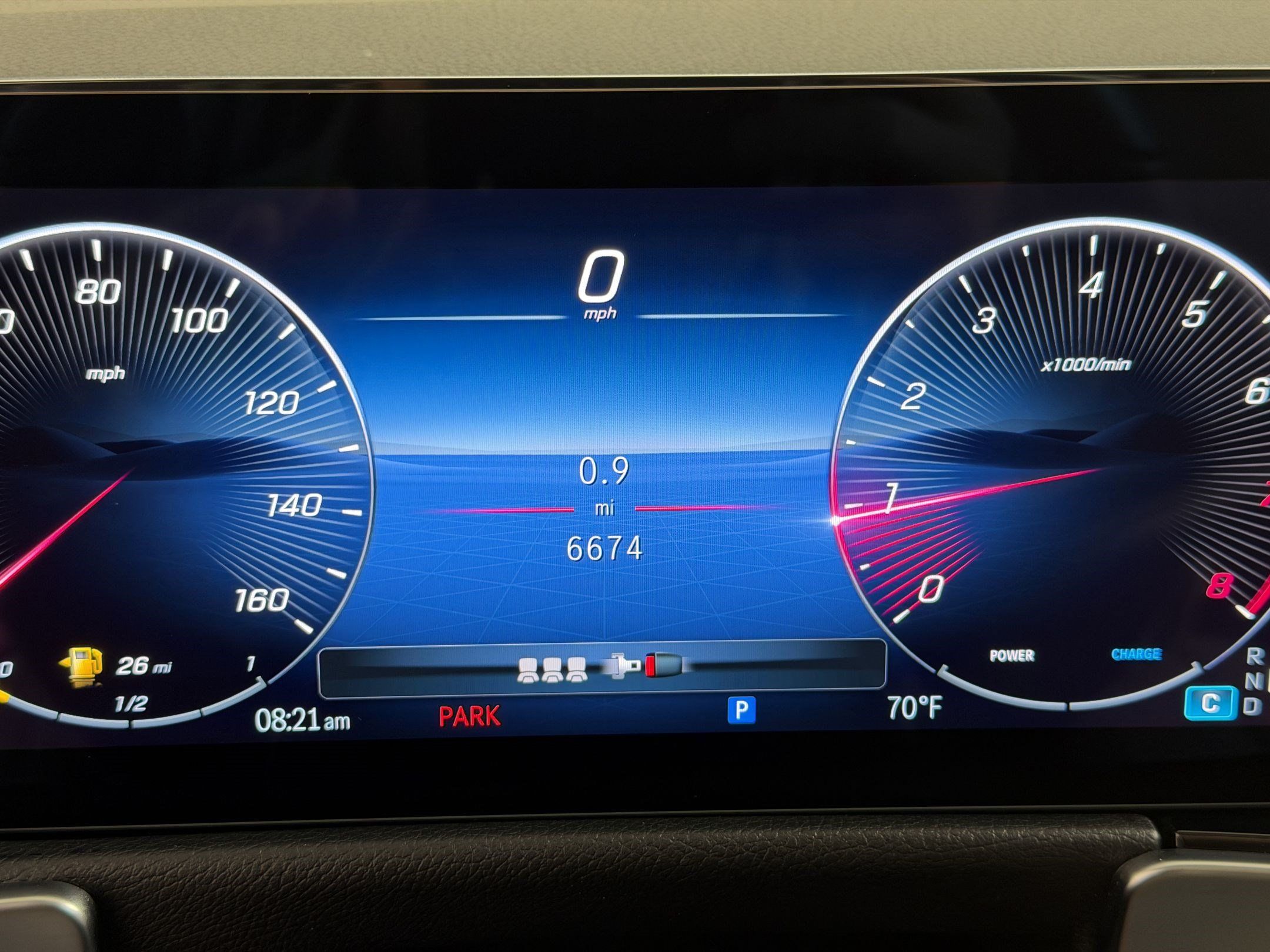Used 2025 Mercedes-Benz GLB 250 4MATIC image 22