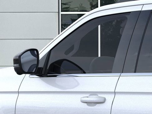 New 2025 Ford Expedition Active image 20