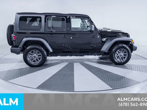 Used 2025 Jeep Wrangler Unlimited Sport AWD/4WD image 11