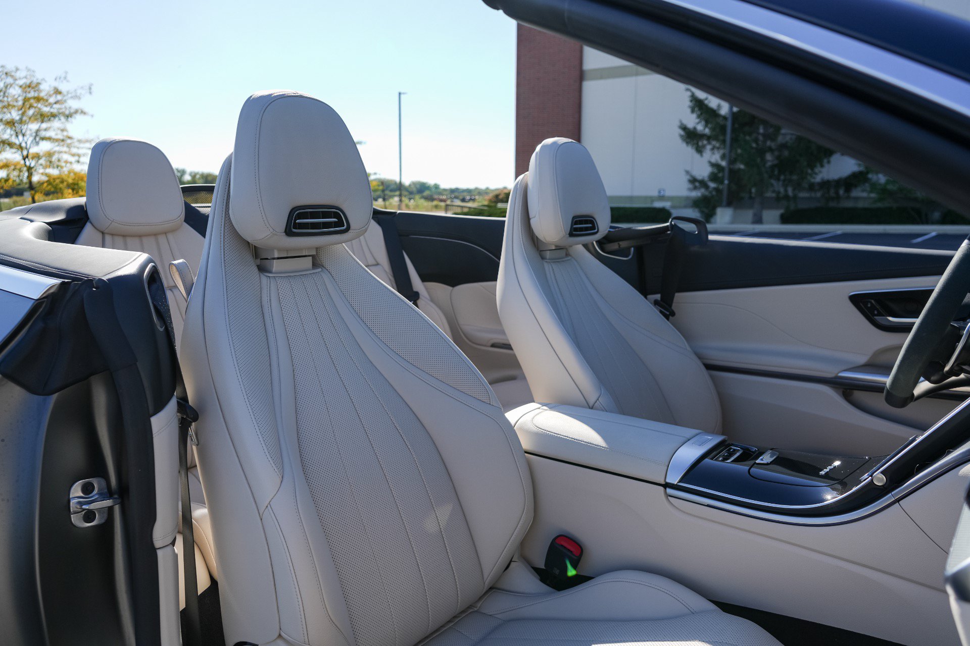Used 2026 Mercedes-Benz CLE 53 AMG 4MATIC Cabriolet image 24