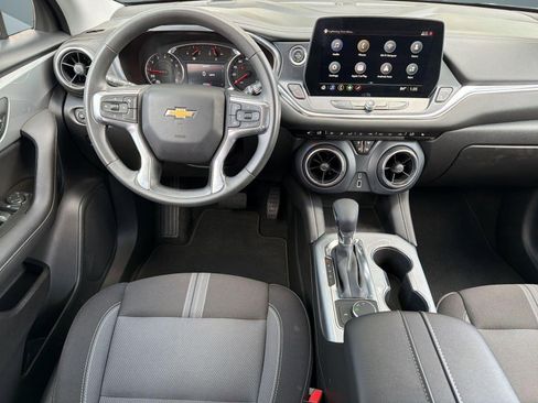Certified 2025 Chevrolet Blazer LT FWD image 27