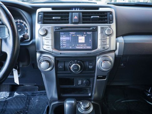 Used 2015 Toyota 4Runner SR5 image 17