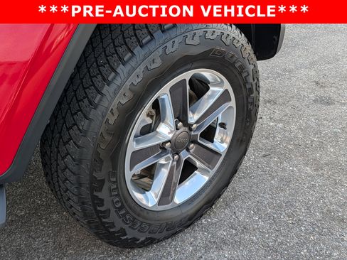 Used 2019 Jeep Wrangler Unlimited Sahara AWD/4WD image 12