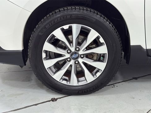 Used 2019 Subaru Outback 3.6R Touring image 24