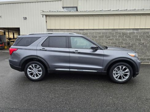 Used 2022 Ford Explorer Limited w/ Equipment Group 301A image 11
