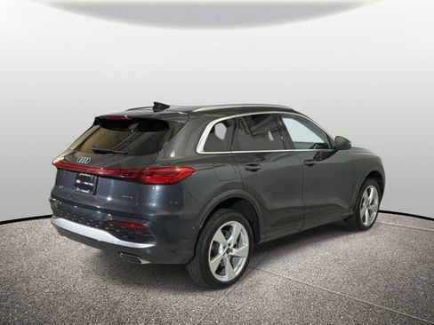 Used 2025 Audi Q5 Premium w/ Premium Plus AWD/4WD image 7