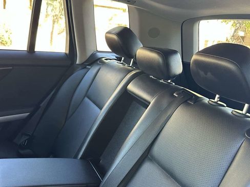 Used 2015 Mercedes-Benz GLK 350 2WD image 33