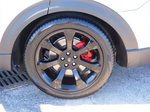 Used 2023 Ford Explorer ST w/ Equipment Group 401A image 18