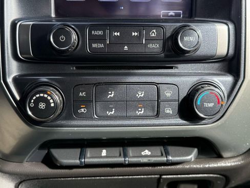 Used 2019 Chevrolet Silverado 1500 LT image 45