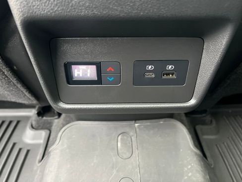 Used 2023 Nissan Rogue SL w/ SL Premium Package image 22