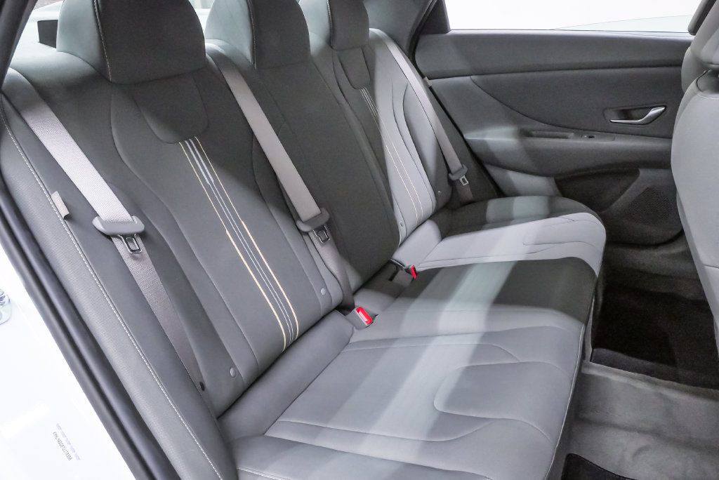 Certified 2026 Hyundai Elantra Sport FWD image 11