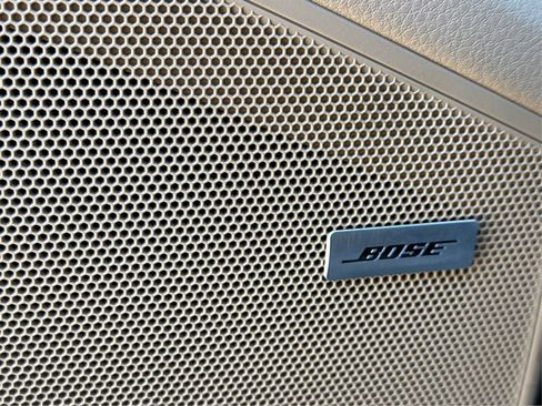 Used 2020 Porsche Cayenne image 40