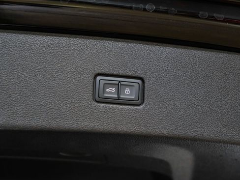 Used 2023 Audi Q8 Premium Plus w/ Premium Plus Package image 58