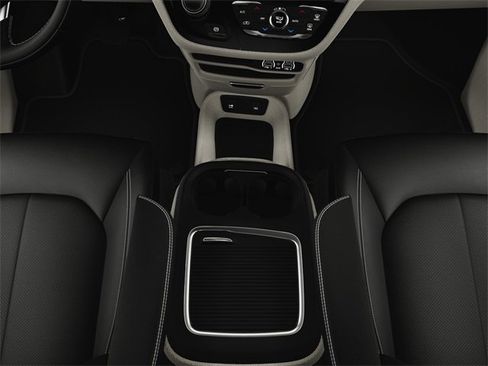 New 2024 Chrysler Pacifica Touring-L image 27