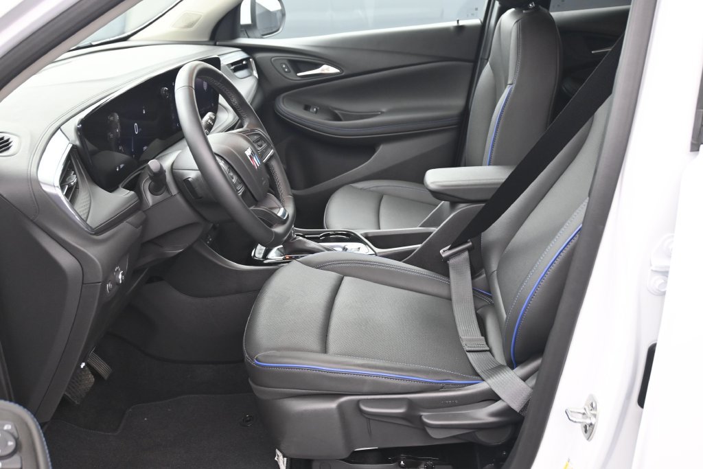 Used 2026 Buick Encore GX Sport Touring AWD/4WD image 10
