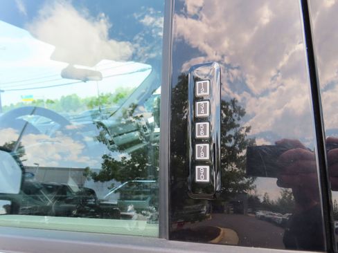 Used 2022 Ford F250 XLT w/ XLT Premium Package AWD/4WD image 9