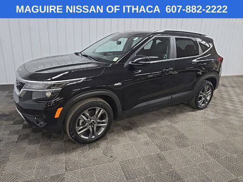 Used 2023 Kia Seltos S w/ Navigation Package AWD/4WD image 6