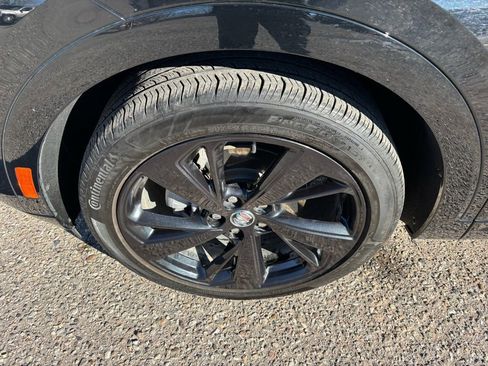 Used 2023 Buick Envision Essence w/ Sport Touring Package image 10