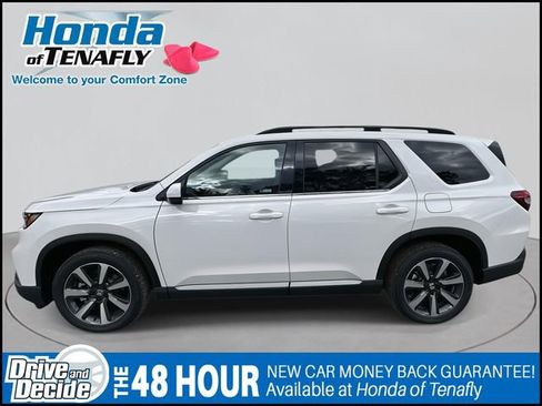 New 2025 Honda Pilot Touring image 6