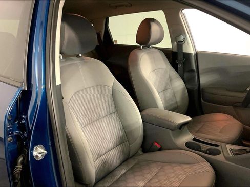 Used 2020 Kia Niro LX image 7