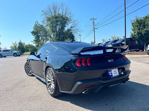 Used 2025 Ford Mustang GT Premium RWD image 4