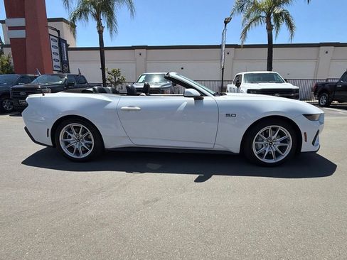 Used 2025 Ford Mustang GT Premium RWD image 12
