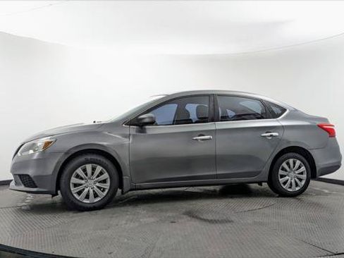 Used 2018 Nissan Sentra S FWD image 3