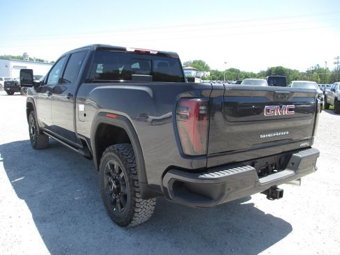 New 2026 GMC Sierra 2500 AT4 w/ AT4 Premium Plus Package AWD/4WD image 9