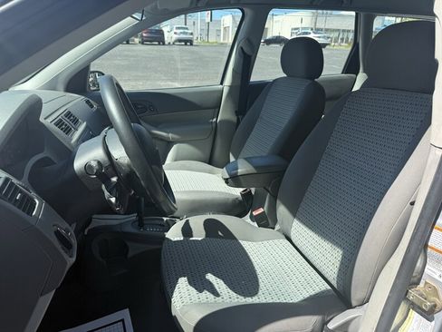 Used 2005 Ford Focus SE image 9