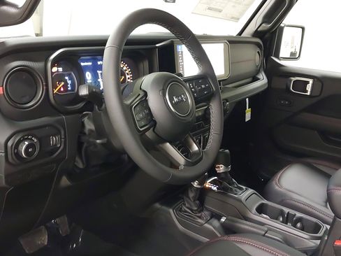 New 2026 Jeep Wrangler Unlimited Rubicon image 17