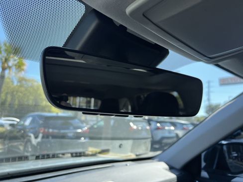 Used 2023 Toyota Highlander XLE image 27