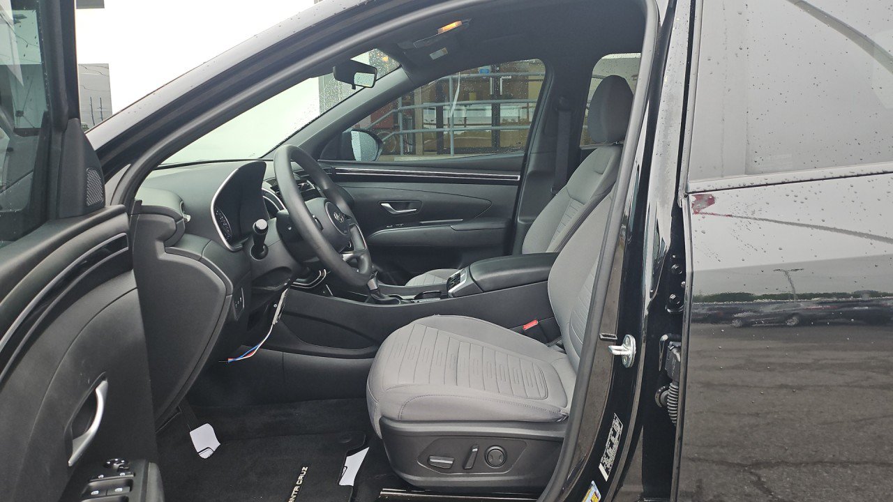 Used 2023 Hyundai Santa Cruz SEL w/ Cargo Package FWD image 11