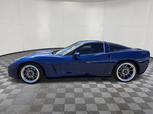 Used 2006 Chevrolet Corvette Coupe w/ Preferred Equipment Group RWD image 5