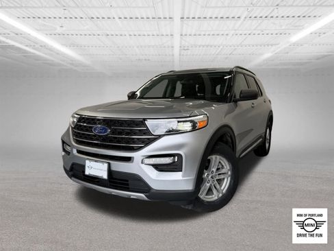 Used 2022 Ford Explorer XLT w/ Equipment Group 202A AWD/4WD image 1