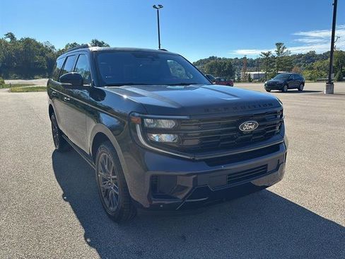 New 2025 Ford Expedition Platinum w/ Stealth Performance Package image 6