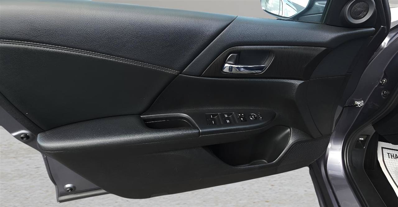 Used 2015 Honda Accord EX image 9