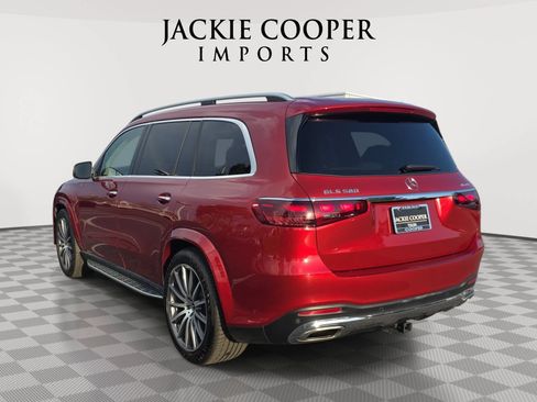 Used 2024 Mercedes-Benz GLS 580 4MATIC image 7