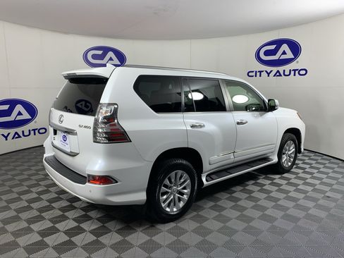 Used 2016 Lexus GX 460 w/ Premium Package AWD/4WD image 3