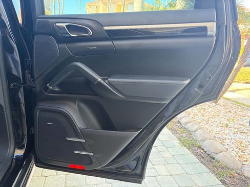 Used 2015 Porsche Cayenne Diesel image 85