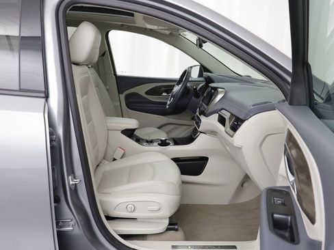 Used 2024 GMC Terrain Denali w/ Denali Premium Package image 21