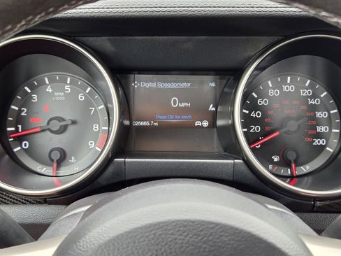 Used 2019 Ford Mustang Shelby GT350 w/ Technology Package RWD image 15