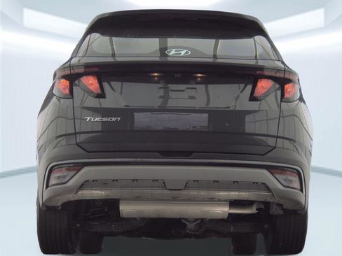 Used 2025 Hyundai Tucson SE FWD image 11
