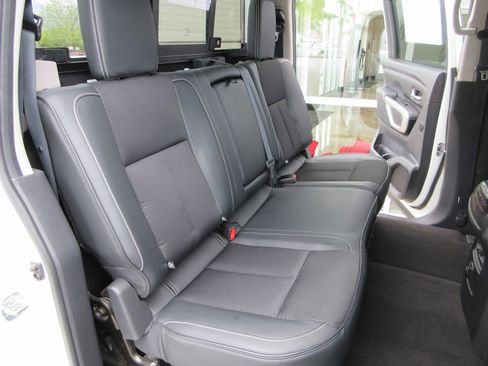 Used 2017 Nissan Titan PRO-4X AWD/4WD image 21